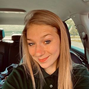 Meet your Posher, Brielle